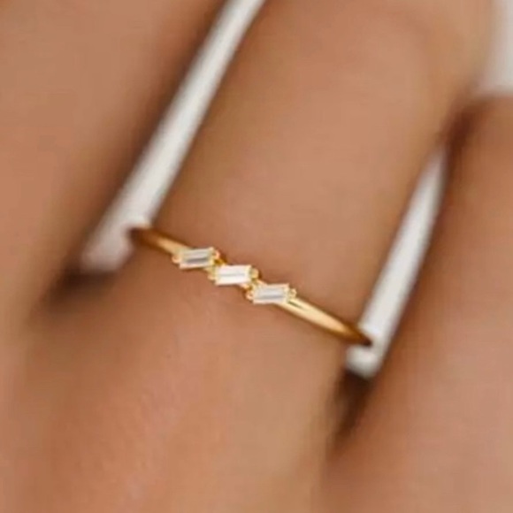 Trio of Leaning Baguettes Crystal Rose Gold Ring - Picture 4 of 4